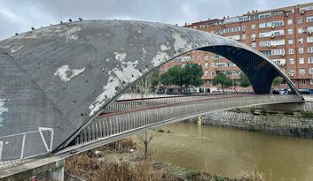 20. Puentes o Pasarelas Cáscara del Invernadero y del Matadero image