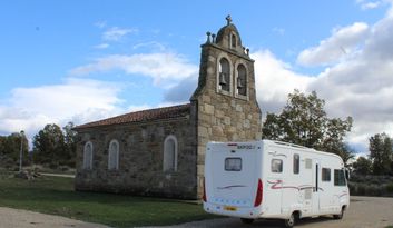 Mombuey. Servicios image