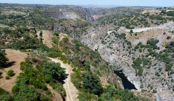 Povoado de Almendra image