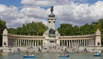 Estatua de Alfonso XII image