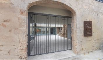 Centre Internacional de Fotografia Toni Catany: arte internacional con raíz local  image