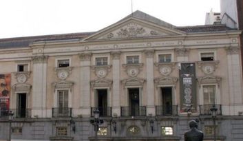 Calle Carretas y plaza de Santa image