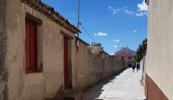 3. Calle de La Raya image