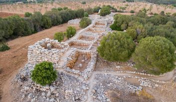 Capocorb Vell: viajando a la prehistoria  image