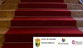 7. Escalera de entrada a Palacio image