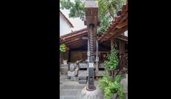 Die Weinpresse und der Wein image