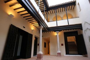 Punto 3. Il cortile principale image