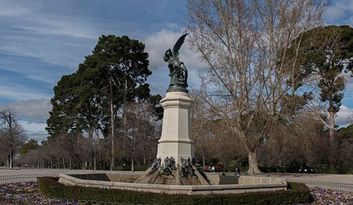 La fuente del Ángel caído image