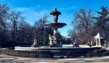 11. Fuente de la Alcachofa y Jardín de los Planteles image