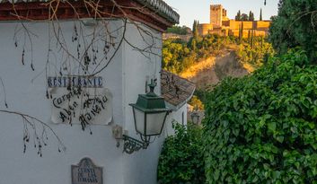 Cuesta de las Tomasas y el Carmen de Abén Humeya image