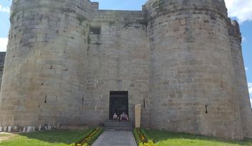 Puebla de Sanabria. Castelo image