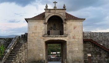 Capilla de la Virgen de la Oliva image