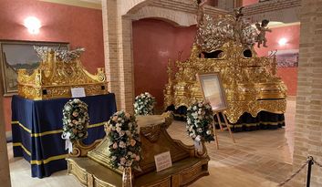 Stop 1. Andas and Carroza de la Virgen image