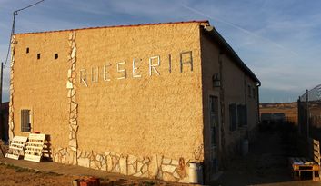 Sanzoles. Services image