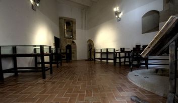 11. Antecámara image