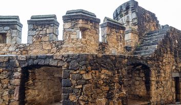 Sistemas de defensa y Barbacana image