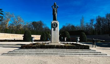 Jacinto Benavente en el Parterre image