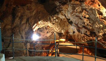 Sala de la Virgen image