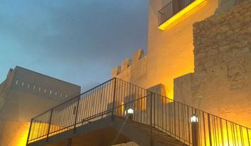 3. Acceso y Revellín image