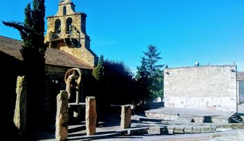 Monleras Village image