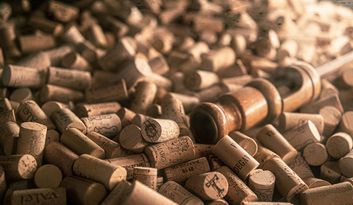 SECTION TWENTY: BOTTLING AND CORKING. ENCAPSULATION AND LABELLING. image