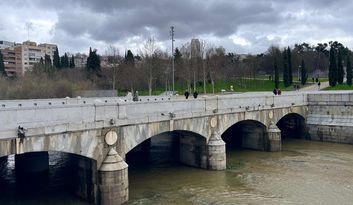3. King's Bridge image