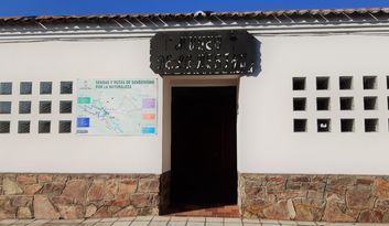 8. Museo de la Resina image